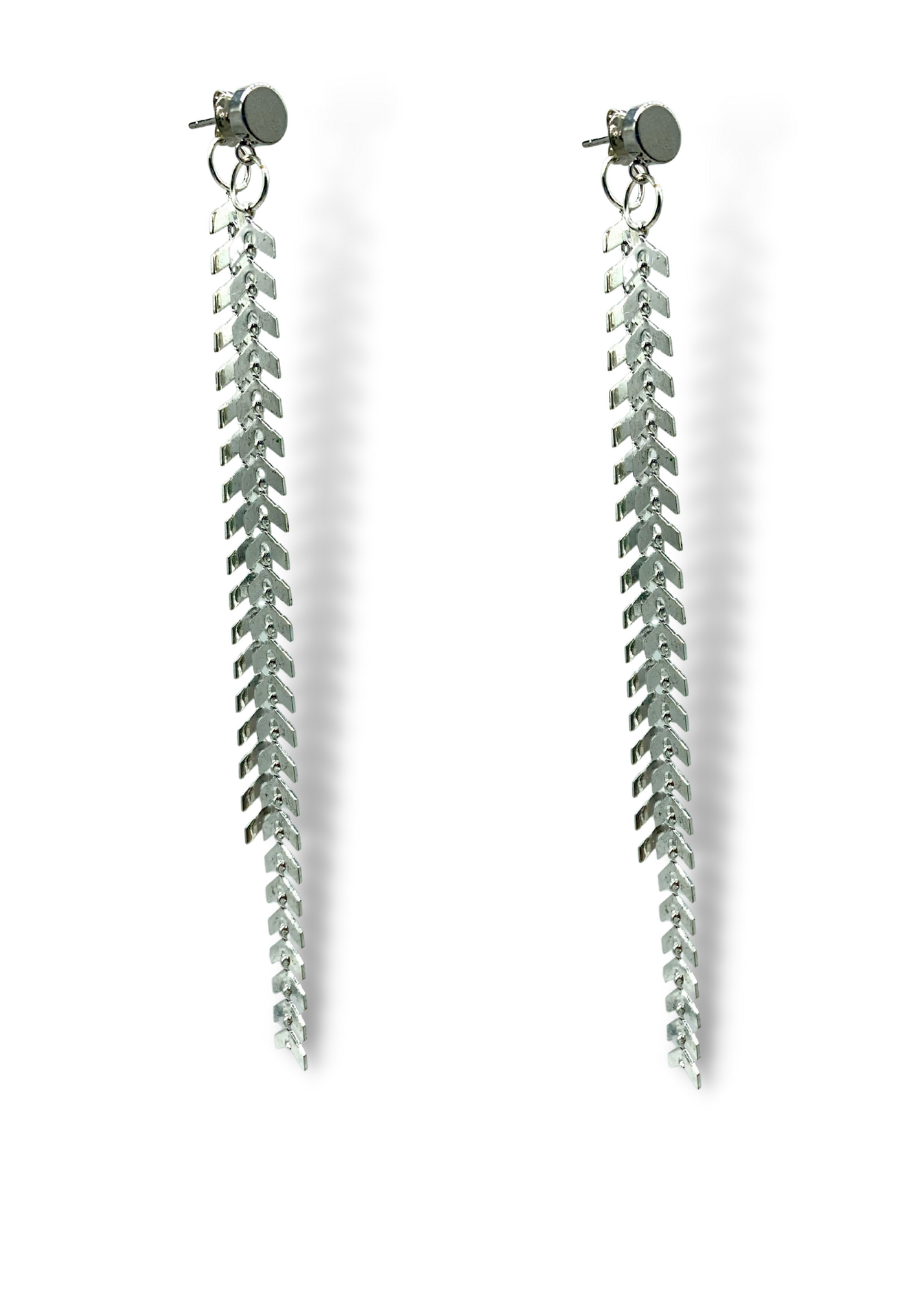 Elegante Silver Chevron Dangle Earrings